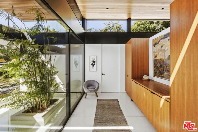 570 Evelyn Place, Beverly Hills, CA 90210