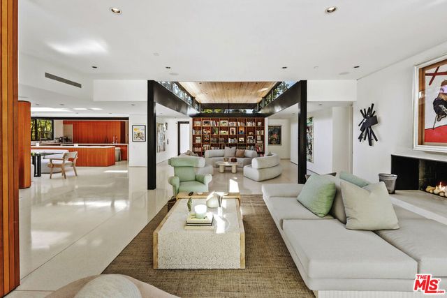 570 Evelyn Place, Beverly Hills, CA 90210