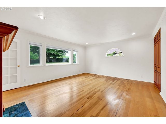 1774 RIVER POINTE Loop, Eugene, OR 97408