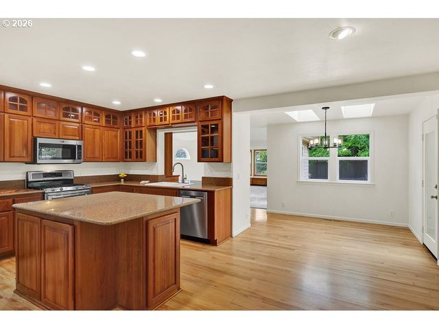 1774 RIVER POINTE Loop, Eugene, OR 97408