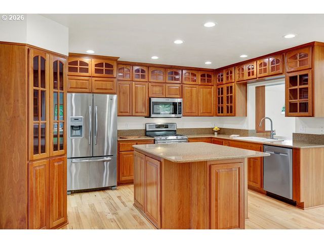 1774 RIVER POINTE Loop, Eugene, OR 97408