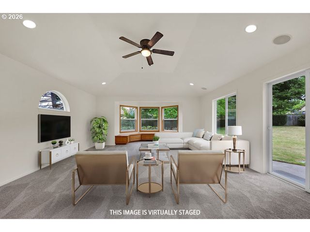 1774 RIVER POINTE Loop, Eugene, OR 97408