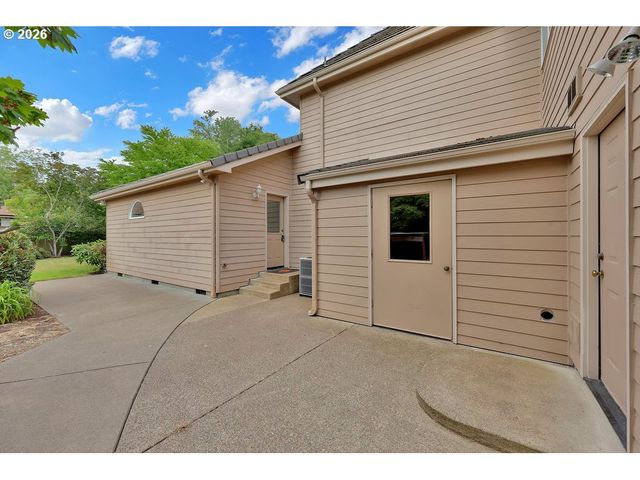 1774 RIVER POINTE Loop, Eugene, OR 97408