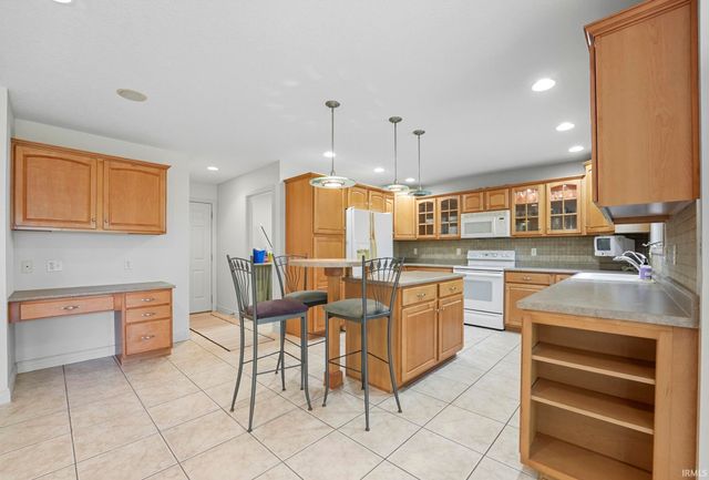 17614 Consta Verde Lane, Leo, IN 46765