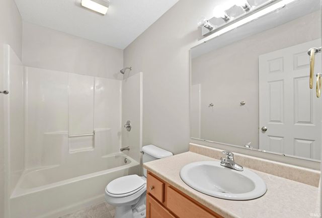 17614 Consta Verde Lane, Leo, IN 46765