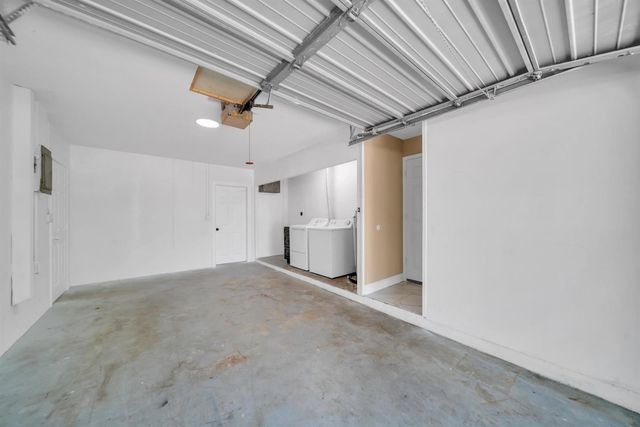 139 E Lake Drive, Lehigh Acres, FL 33936