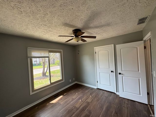 7422 Edgedale Drive, Newburgh, IN 47630