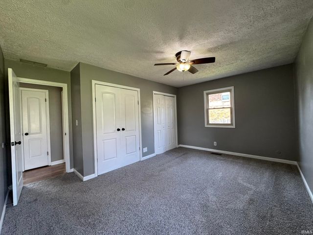 7422 Edgedale Drive, Newburgh, IN 47630