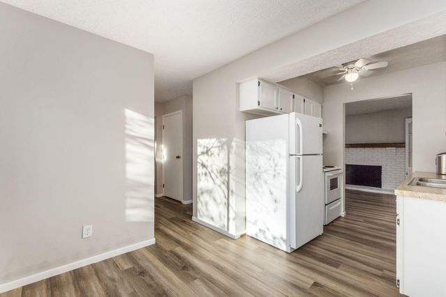 7609 Seasons Drive, Columbus, OH 43235