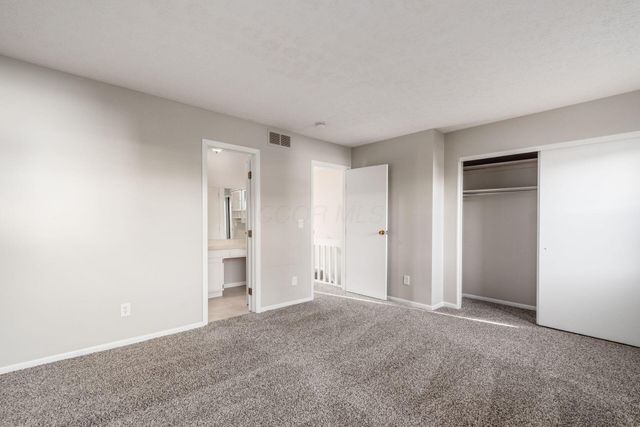 7609 Seasons Drive, Columbus, OH 43235