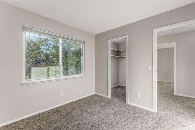 7609 Seasons Drive, Columbus, OH 43235