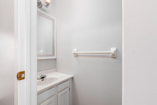 7609 Seasons Drive, Columbus, OH 43235