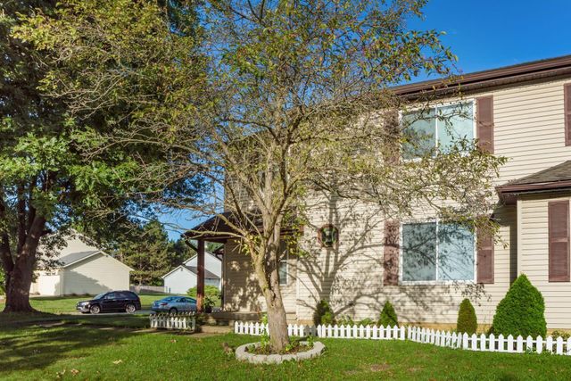 7609 Seasons Drive, Columbus, OH 43235