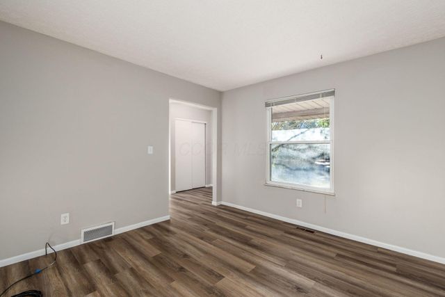 7609 Seasons Drive, Columbus, OH 43235