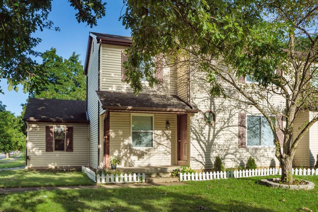 7609 Seasons Drive, Columbus, OH 43235