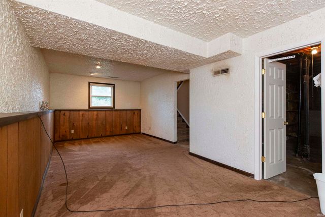 2405 Lane Street, Elkhart, IN 46514