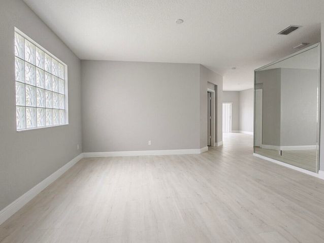 4939 Pelican Street, Coconut Creek, FL 33073