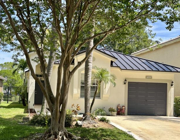 4939 Pelican Street, Coconut Creek, FL 33073