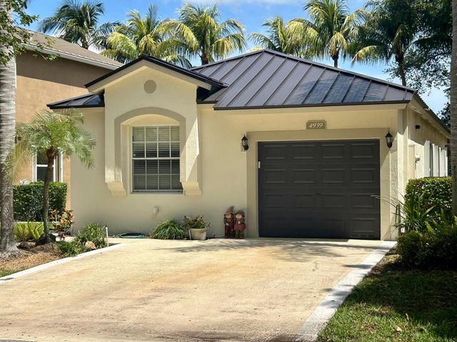 4939 Pelican Street, Coconut Creek, FL 33073