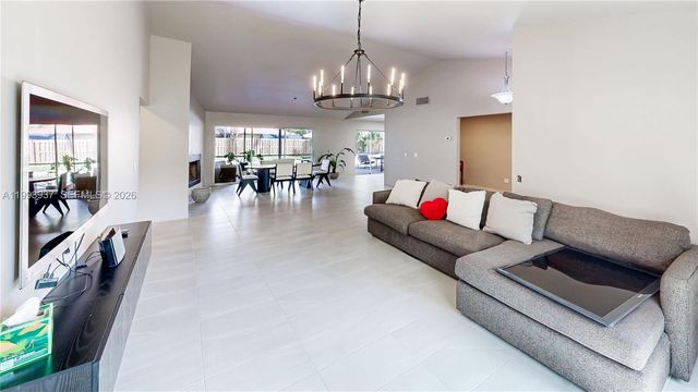 251 NW 92nd Ave, Coral Springs, FL 33071