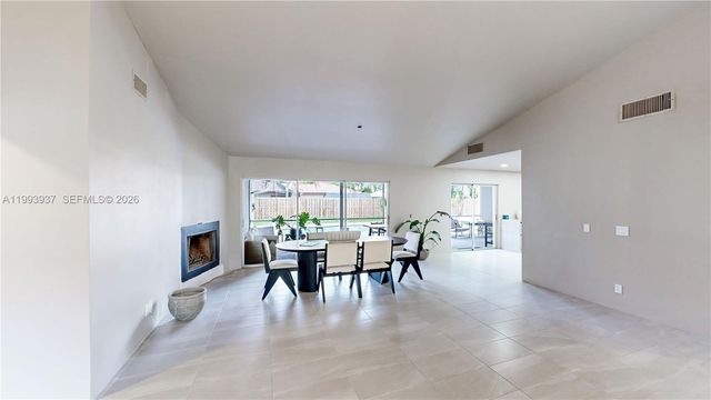 251 NW 92nd Ave, Coral Springs, FL 33071