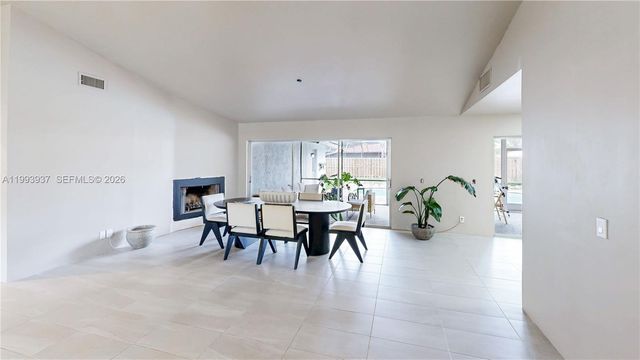 251 NW 92nd Ave, Coral Springs, FL 33071
