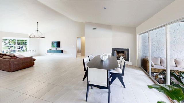 251 NW 92nd Ave, Coral Springs, FL 33071