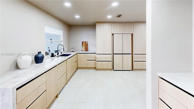 251 NW 92nd Ave, Coral Springs, FL 33071