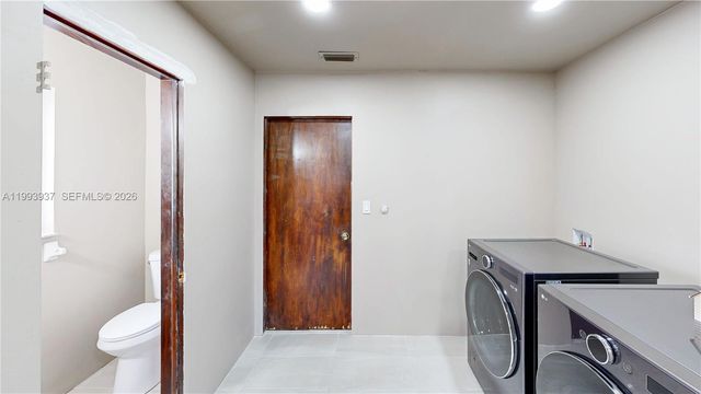 251 NW 92nd Ave, Coral Springs, FL 33071