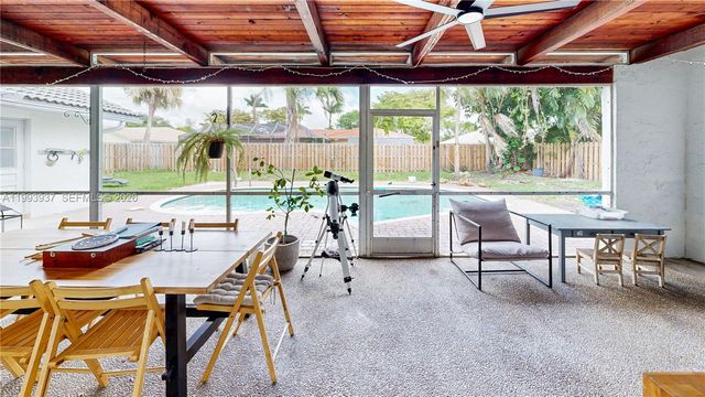 251 NW 92nd Ave, Coral Springs, FL 33071