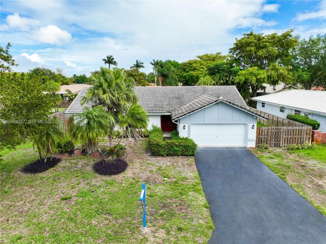 251 NW 92nd Ave, Coral Springs, FL 33071