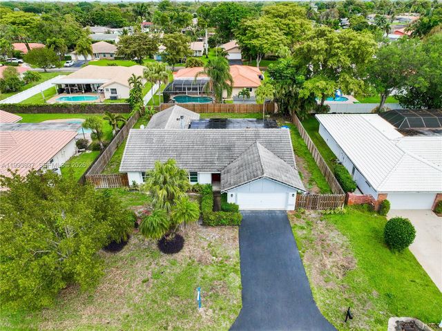 251 NW 92nd Ave, Coral Springs, FL 33071