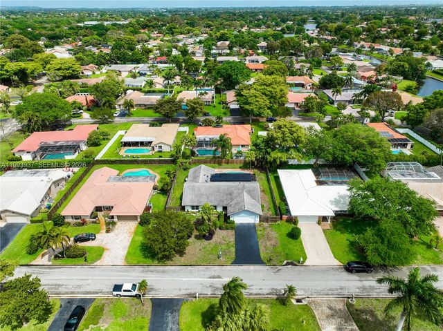 251 NW 92nd Ave, Coral Springs, FL 33071