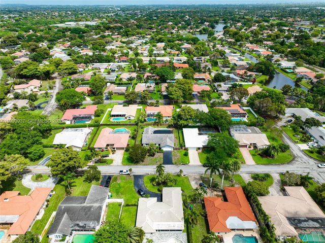 251 NW 92nd Ave, Coral Springs, FL 33071