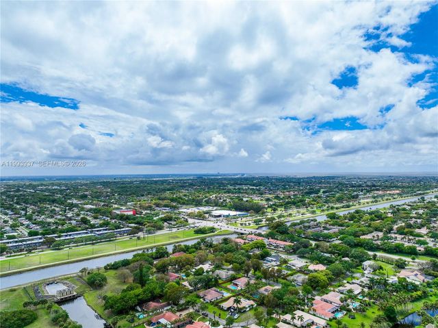 251 NW 92nd Ave, Coral Springs, FL 33071