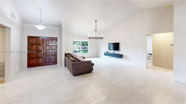 251 NW 92nd Ave, Coral Springs, FL 33071