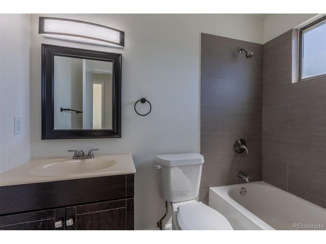 4464 Davenport Way, Denver, CO 80239
