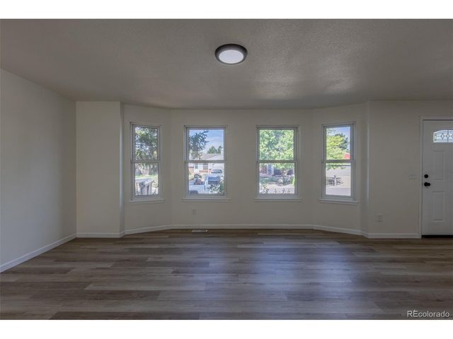 4464 Davenport Way, Denver, CO 80239