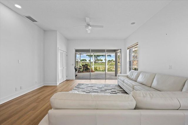 10375 Osprey Trace, West Palm Beach, FL 33412
