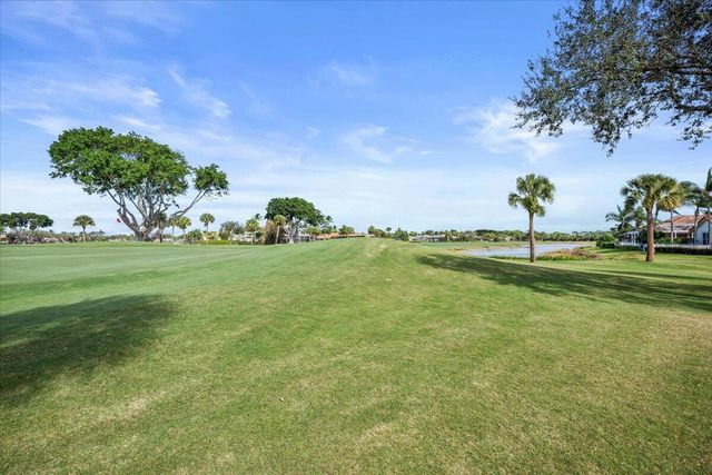 10375 Osprey Trace, West Palm Beach, FL 33412