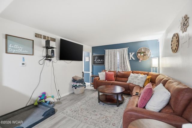 3055 Clinton Way, Lima, OH 45805