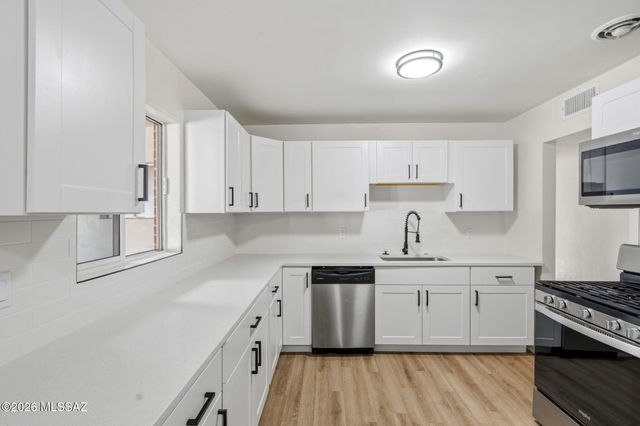 4722 E Hampton Street, Tucson, AZ 85712