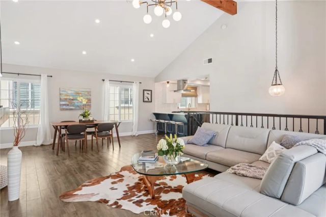 2007 Carnegie Lane B, Redondo Beach, CA 90278