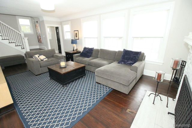 1383 Bishop Road, Grosse Pointe Park, MI 48230