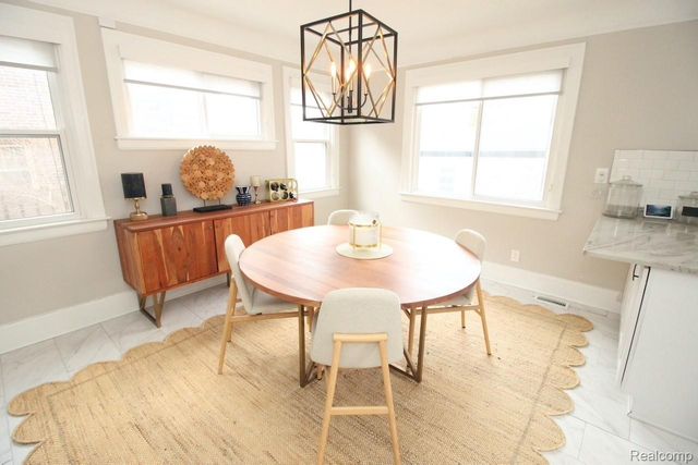 1383 Bishop Road, Grosse Pointe Park, MI 48230