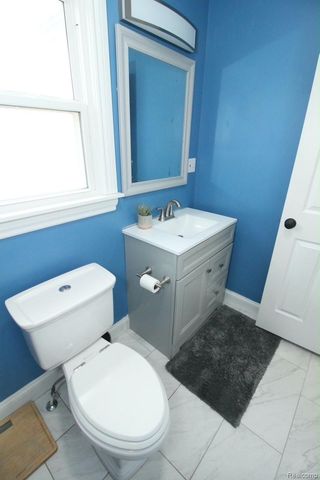 1383 Bishop Road, Grosse Pointe Park, MI 48230