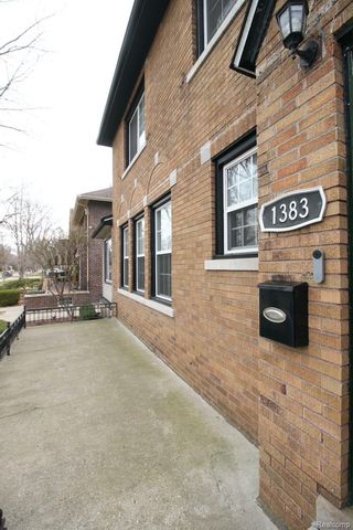 1383 Bishop Road, Grosse Pointe Park, MI 48230