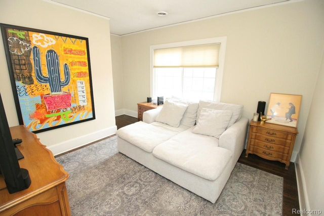 1383 Bishop Road, Grosse Pointe Park, MI 48230