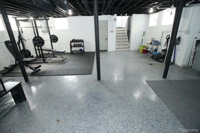 1383 Bishop Road, Grosse Pointe Park, MI 48230