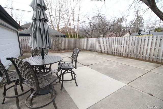 1383 Bishop Road, Grosse Pointe Park, MI 48230